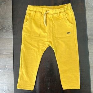 100%cotton pants‎ 18-24 Zara